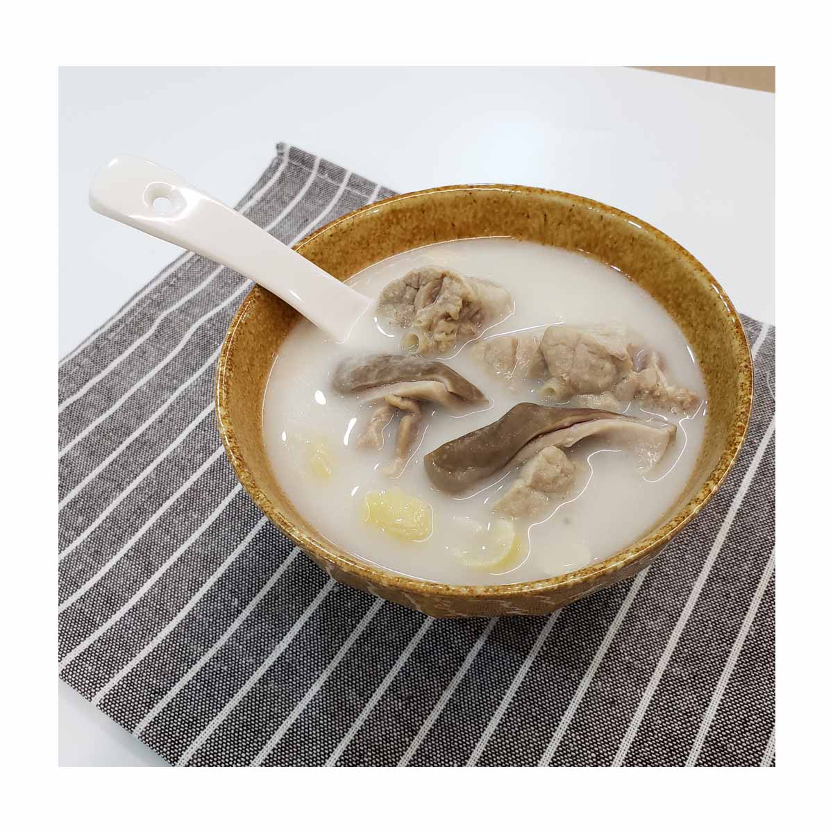 MAMA730 御壹工房 杏汁豬肚豬肺湯 Yoyo Kitchen Almond Soup with Pork Lung and Stomach